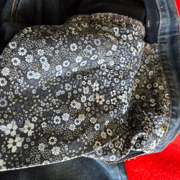 Perry Ellis Slim Fit Jeans (32" x 32") - Picture 6 of 9